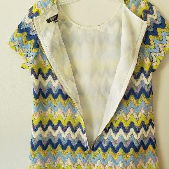 Wanko Zig Zag Crocheted Mini Dress Short Sleeve Bright Colors Size EU 36 - Picture 6 of 9